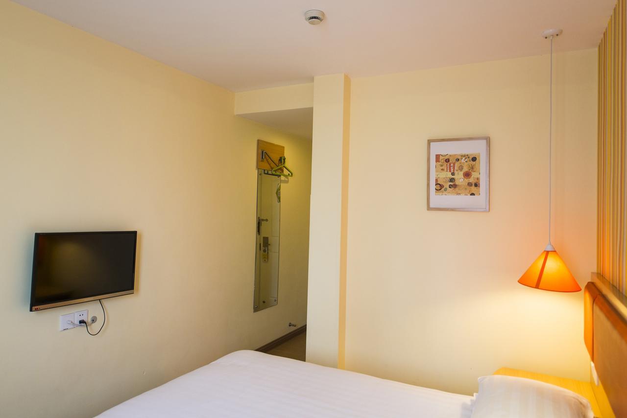Home Inn Shanghai Century Park Exterior foto